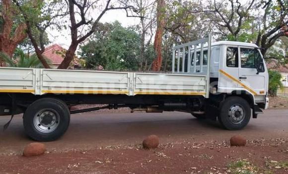 Tenga Tsaru Nissan Urvan Chena Mota in Beitbridge in Matabeleland South Tenga Tsaru Nissan Urvan Chena Mota in Beitbridge in Matabeleland South