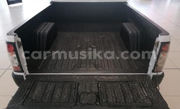 Acheter Occasion Voiture Ford B-MAX Blanc à Beitbridge, Matabeleland South Acheter Occasion Voiture Ford B-MAX Blanc à Beitbridge, Matabeleland South