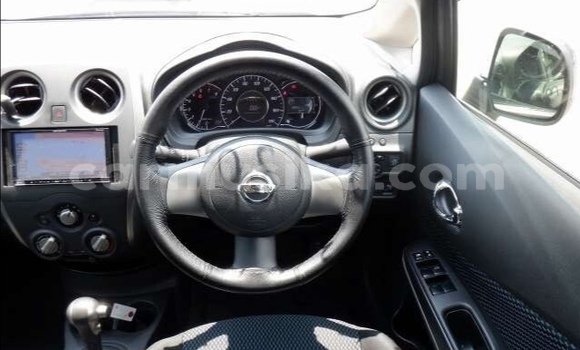Buy Used Nissan Note Silver Car in Beitbridge in Matabeleland South Buy Used Nissan Note Silver Car in Beitbridge in Matabeleland South