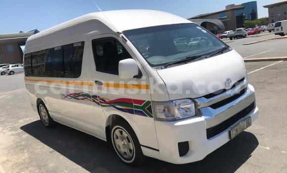 Tenga Tsaru Toyota Hiace Chena Mota in Beitbridge in Matabeleland South Tenga Tsaru Toyota Hiace Chena Mota in Beitbridge in Matabeleland South