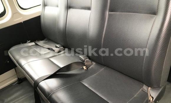 Tenga Tsaru Toyota Hiace Chena Mota in Beitbridge in Matabeleland South Tenga Tsaru Toyota Hiace Chena Mota in Beitbridge in Matabeleland South