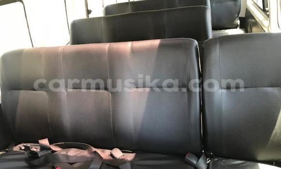 Tenga Tsaru Toyota Hiace Chena Mota in Beitbridge in Matabeleland South Tenga Tsaru Toyota Hiace Chena Mota in Beitbridge in Matabeleland South