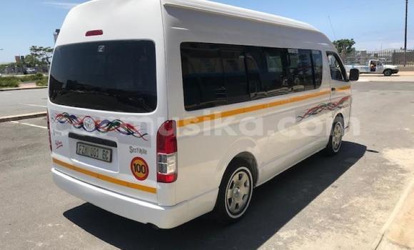 Tenga Tsaru Toyota Hiace Chena Mota in Beitbridge in Matabeleland South Tenga Tsaru Toyota Hiace Chena Mota in Beitbridge in Matabeleland South