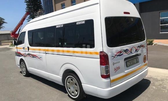 Tenga Tsaru Toyota Hiace Chena Mota in Beitbridge in Matabeleland South Tenga Tsaru Toyota Hiace Chena Mota in Beitbridge in Matabeleland South