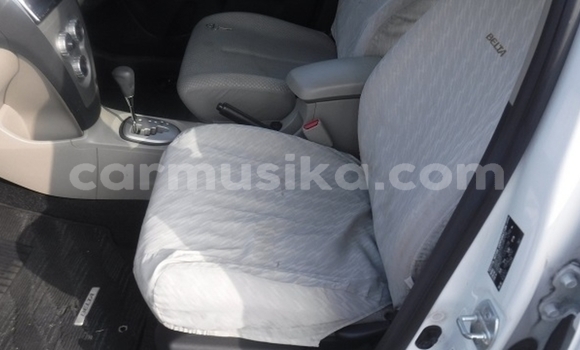 Acheter Occasion Voiture Toyota Belta Blanc à Beitbridge, Matabeleland South Acheter Occasion Voiture Toyota Belta Blanc à Beitbridge, Matabeleland South