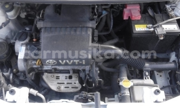 Acheter Occasion Voiture Toyota Belta Blanc à Beitbridge, Matabeleland South Acheter Occasion Voiture Toyota Belta Blanc à Beitbridge, Matabeleland South