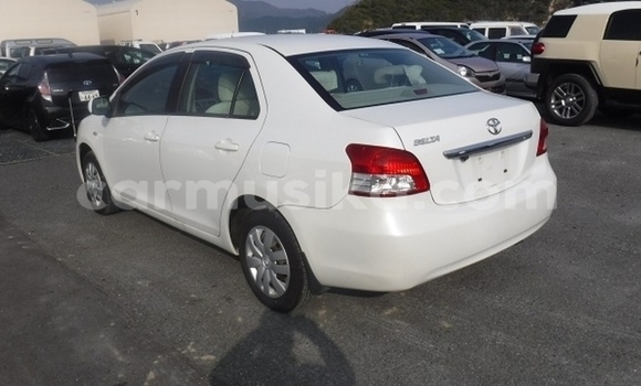 Acheter Occasion Voiture Toyota Belta Blanc à Beitbridge, Matabeleland South Acheter Occasion Voiture Toyota Belta Blanc à Beitbridge, Matabeleland South
