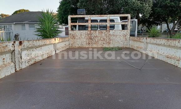 Acheter Occasion Utilitaire Hino 300 Blanc à Beitbridge, Matabeleland South Acheter Occasion Utilitaire Hino 300 Blanc à Beitbridge, Matabeleland South