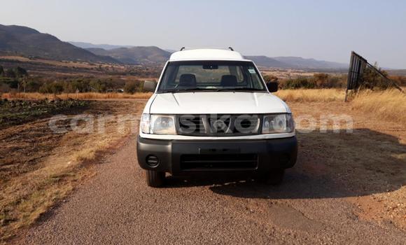 Acheter Occasion Voiture Nissan Hardbody Blanc à Beitbridge, Matabeleland South Acheter Occasion Voiture Nissan Hardbody Blanc à Beitbridge, Matabeleland South