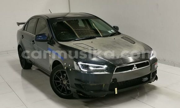 Acheter Occasion Voiture Mitsubishi Lancer Beige à Beitbridge, Matabeleland South Acheter Occasion Voiture Mitsubishi Lancer Beige à Beitbridge, Matabeleland South