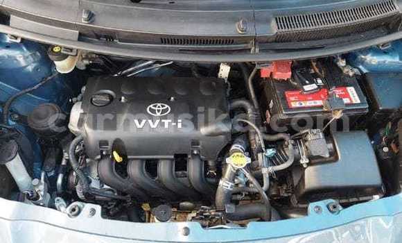 Acheter Occasion Voiture Toyota Yaris Bleu à Beitbridge, Matabeleland South Acheter Occasion Voiture Toyota Yaris Bleu à Beitbridge, Matabeleland South