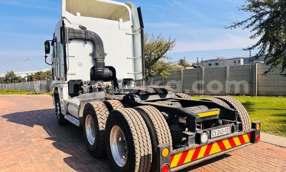 Buy Used International 7600i White Truck in Harare in Harare Buy Used International 7600i White Truck in Harare in Harare
