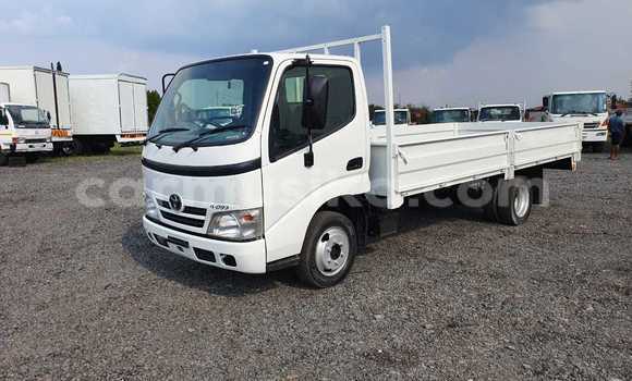 Buy Used Toyota Dyna White Car in Harare in Harare Buy Used Toyota Dyna White Car in Harare in Harare