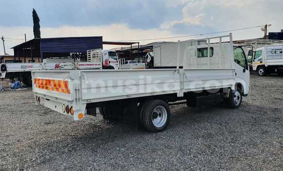 Buy Used Toyota Dyna White Car in Harare in Harare Buy Used Toyota Dyna White Car in Harare in Harare