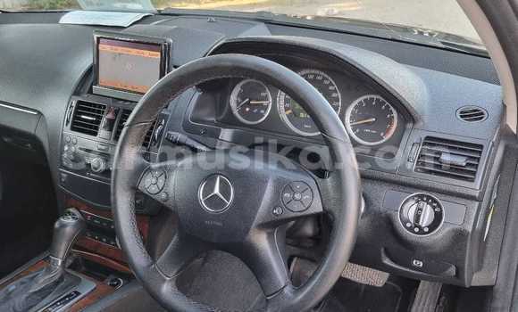 Acheter Occasion Voiture Mercedes‒Benz C–Class Vert à Harare, Harare Acheter Occasion Voiture Mercedes‒Benz C–Class Vert à Harare, Harare