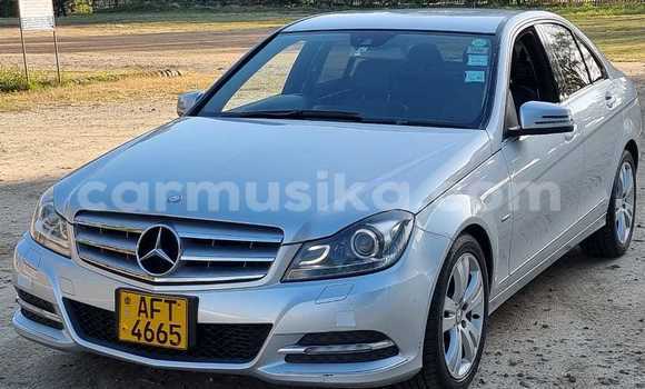 Buy Used Mercedes‒Benz 200 White Car in Harare in Harare