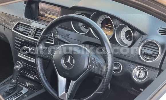 Acheter Occasion Voiture Mercedes‒Benz 200 Blanc à Harare, Harare Acheter Occasion Voiture Mercedes‒Benz 200 Blanc à Harare, Harare