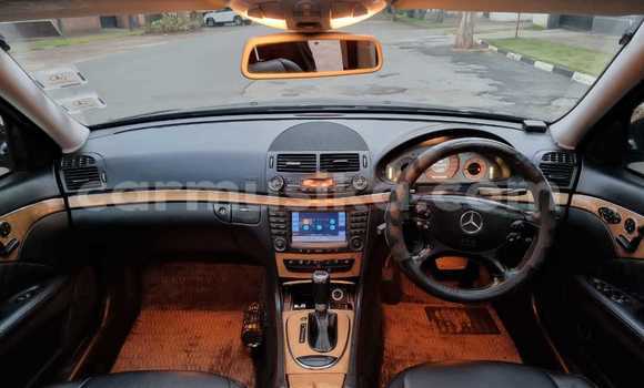 Acheter Occasion Voiture Mercedes‒Benz E–Class Noir à Harare, Harare Acheter Occasion Voiture Mercedes‒Benz E–Class Noir à Harare, Harare