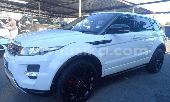 Acheter Occasion Voiture Range Rover Range Rover Blanc à Beitbridge, Matabeleland South Acheter Occasion Voiture Range Rover Range Rover Blanc à Beitbridge, Matabeleland South