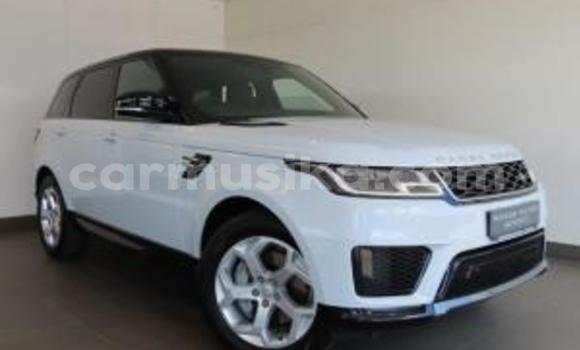 Tenga Tsaru Range Rover Range Rover Chena Mota in Beitbridge in Matabeleland South