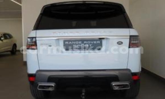 Buy Used Range Rover Range Rover White Car in Beitbridge in Matabeleland South Buy Used Range Rover Range Rover White Car in Beitbridge in Matabeleland South