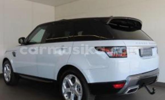 Buy Used Range Rover Range Rover White Car in Beitbridge in Matabeleland South Buy Used Range Rover Range Rover White Car in Beitbridge in Matabeleland South