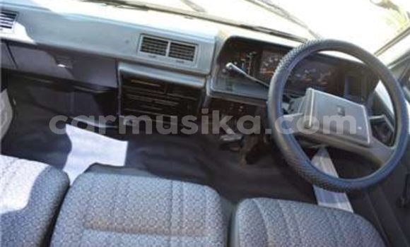 Buy Used Toyota Hiace White Car in Beitbridge in Matabeleland South Buy Used Toyota Hiace White Car in Beitbridge in Matabeleland South