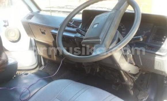 Acheter Occasion Voiture Toyota Hiace Blanc à Beitbridge, Matabeleland South Acheter Occasion Voiture Toyota Hiace Blanc à Beitbridge, Matabeleland South