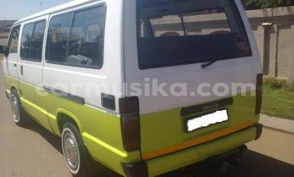 Acheter Occasion Voiture Toyota Hiace Blanc à Beitbridge, Matabeleland South Acheter Occasion Voiture Toyota Hiace Blanc à Beitbridge, Matabeleland South