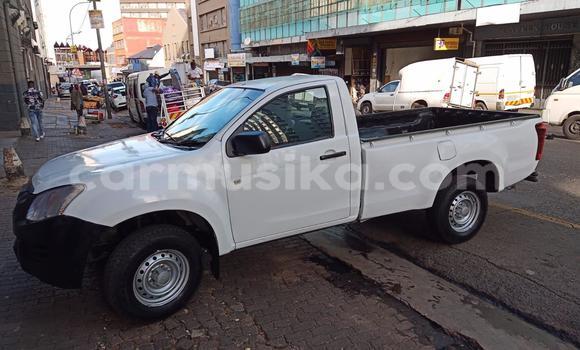 Buy Used Isuzu KB White Car in Beitbridge in Matabeleland South Buy Used Isuzu KB White Car in Beitbridge in Matabeleland South