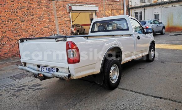 Acheter Occasion Voiture Isuzu KB Blanc à Beitbridge, Matabeleland South Acheter Occasion Voiture Isuzu KB Blanc à Beitbridge, Matabeleland South