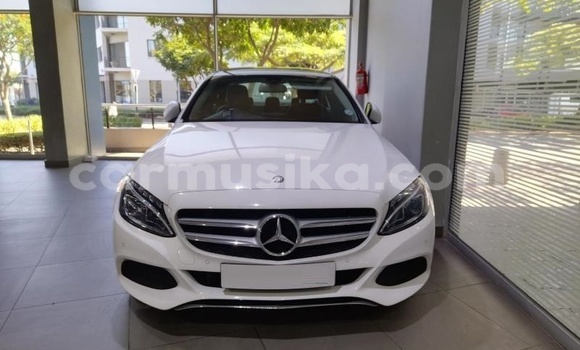 Buy Used Mercedes‒Benz C-klasse White Car in Beitbridge in Matabeleland South Buy Used Mercedes‒Benz C-klasse White Car in Beitbridge in Matabeleland South