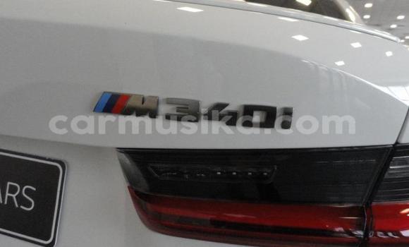 Tenga Tsaru BMW 3–Series Chena Mota in Beitbridge in Matabeleland South Tenga Tsaru BMW 3–Series Chena Mota in Beitbridge in Matabeleland South