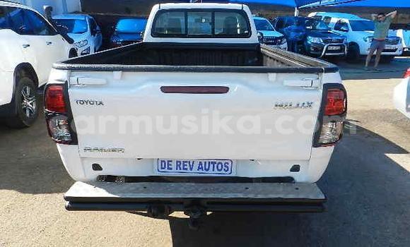 Acheter Occasion Voiture Toyota Hilux Blanc à Beitbridge, Matabeleland South Acheter Occasion Voiture Toyota Hilux Blanc à Beitbridge, Matabeleland South