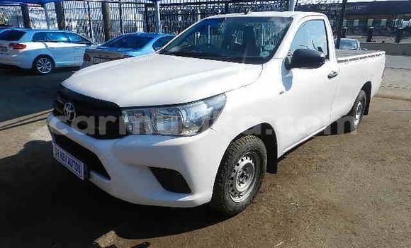 Acheter Occasion Voiture Toyota Hilux Blanc à Beitbridge, Matabeleland South Acheter Occasion Voiture Toyota Hilux Blanc à Beitbridge, Matabeleland South