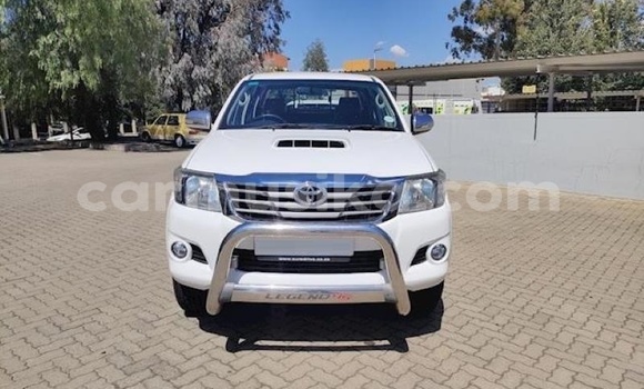 Nunua Ilio tumika Toyota Hilux Nyeupe Gari ndani ya Beitbridge nchini Matabeleland Kusini Nunua Ilio tumika Toyota Hilux Nyeupe Gari ndani ya Beitbridge nchini Matabeleland Kusini
