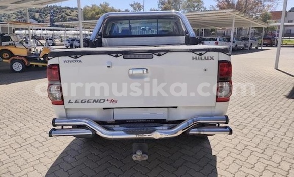 Nunua Ilio tumika Toyota Hilux Nyeupe Gari ndani ya Beitbridge nchini Matabeleland Kusini Nunua Ilio tumika Toyota Hilux Nyeupe Gari ndani ya Beitbridge nchini Matabeleland Kusini