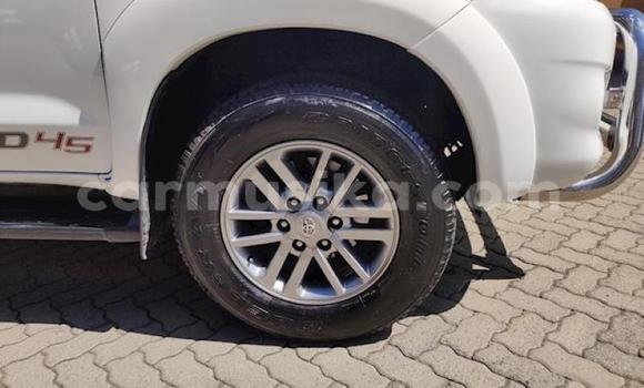 Nunua Ilio tumika Toyota Hilux Nyeupe Gari ndani ya Beitbridge nchini Matabeleland Kusini Nunua Ilio tumika Toyota Hilux Nyeupe Gari ndani ya Beitbridge nchini Matabeleland Kusini