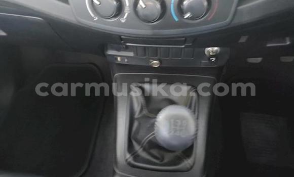 Nunua Ilio tumika Toyota Hilux Nyeupe Gari ndani ya Beitbridge nchini Matabeleland Kusini Nunua Ilio tumika Toyota Hilux Nyeupe Gari ndani ya Beitbridge nchini Matabeleland Kusini