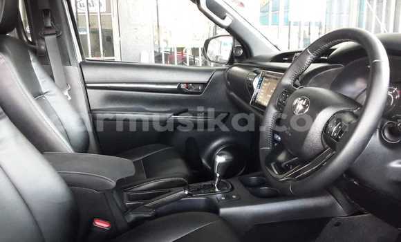 Acheter Occasion Voiture Toyota Hilux Gris à Beitbridge, Matabeleland South Acheter Occasion Voiture Toyota Hilux Gris à Beitbridge, Matabeleland South