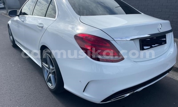 Nunua Ilio tumika Mercedes‒Benz C-klasse AMG Nyeupe Gari ndani ya Beitbridge nchini Matabeleland Kusini Nunua Ilio tumika Mercedes‒Benz C-klasse AMG Nyeupe Gari ndani ya Beitbridge nchini Matabeleland Kusini