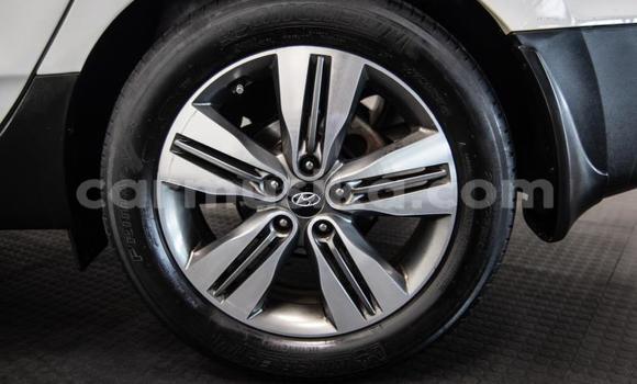 Nunua Ilio tumika Hyundai ix35 Nyeupe Gari ndani ya Beitbridge nchini Matabeleland Kusini Nunua Ilio tumika Hyundai ix35 Nyeupe Gari ndani ya Beitbridge nchini Matabeleland Kusini