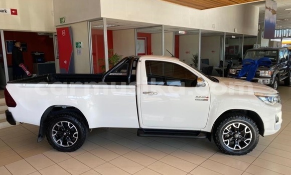 Nunua Ilio tumika Toyota Hilux Nyeupe Gari ndani ya Beitbridge nchini Matabeleland Kusini Nunua Ilio tumika Toyota Hilux Nyeupe Gari ndani ya Beitbridge nchini Matabeleland Kusini