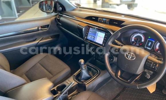 Nunua Ilio tumika Toyota Hilux Nyeupe Gari ndani ya Beitbridge nchini Matabeleland Kusini Nunua Ilio tumika Toyota Hilux Nyeupe Gari ndani ya Beitbridge nchini Matabeleland Kusini