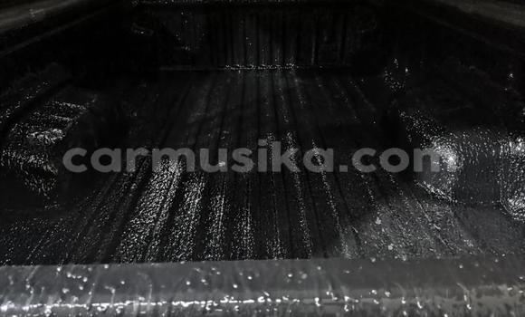 Tenga Tsaru Toyota Hilux Chena Mota in Beitbridge in Matabeleland South Tenga Tsaru Toyota Hilux Chena Mota in Beitbridge in Matabeleland South