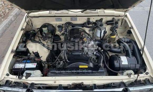 Tenga Tsaru Toyota Hilux Zvimwe Mota in Beitbridge in Matabeleland South Tenga Tsaru Toyota Hilux Zvimwe Mota in Beitbridge in Matabeleland South