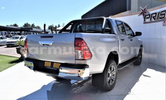 Buy Used Toyota Hilux Silver Car in Beitbridge in Matabeleland South