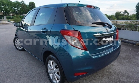 Buy Used Toyota Yaris Blue Car in Beitbridge in Matabeleland South Buy Used Toyota Yaris Blue Car in Beitbridge in Matabeleland South