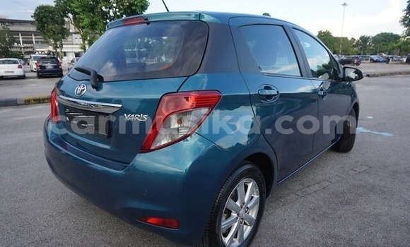 Buy Used Toyota Yaris Blue Car in Beitbridge in Matabeleland South Buy Used Toyota Yaris Blue Car in Beitbridge in Matabeleland South