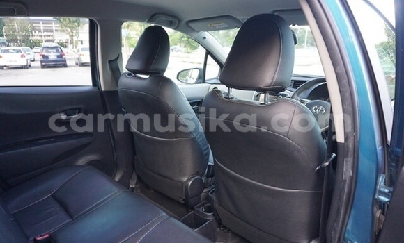 Buy Used Toyota Yaris Blue Car in Beitbridge in Matabeleland South Buy Used Toyota Yaris Blue Car in Beitbridge in Matabeleland South